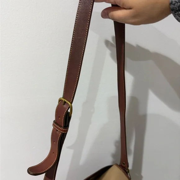 Coach Vintage Sheridan Mayfield Beige Brown Saddle‎ Leather Shoulder Bag 4225 K